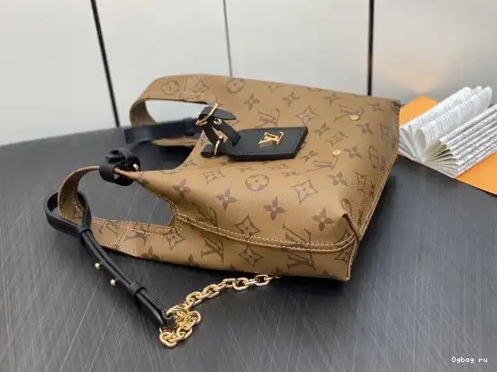BB LOUIS Atlantis VUITTON 0520